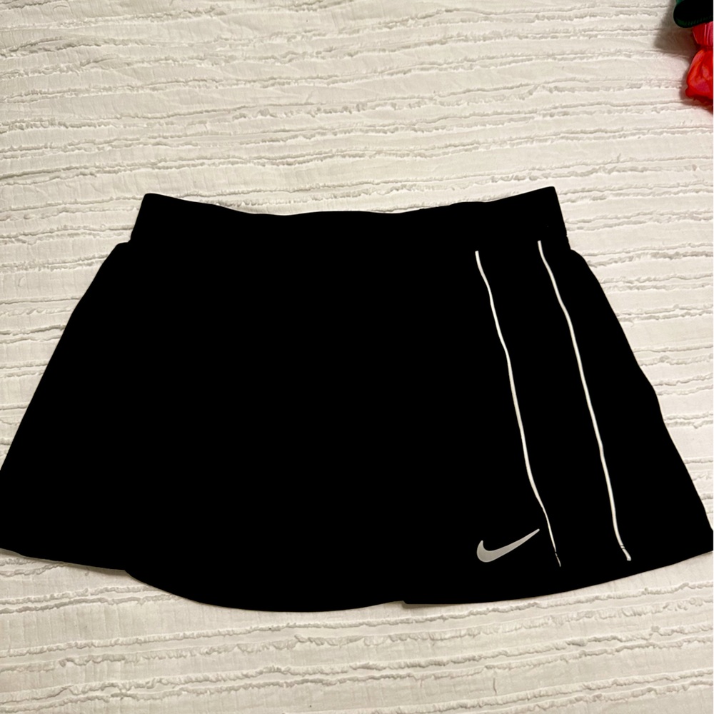 Nike black skirt
